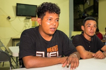 Junge Migranten aus Honduras in der Casa de Migrantes in Palenque. Die Männer sind aus ihrer Heimat geflohen und sind auf dem Weg in die USA.