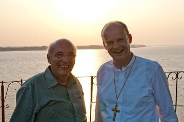 Bischof Franz-Josef Overbeck und Prälat Bernd Klaschka in Obidos (Amazonien), Brasilien