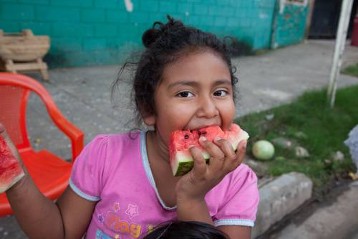 Kind in El Salvador
