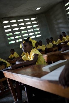 Schulkinder in der Schule des Oeuvre St.Francois auf der Ile a Vache