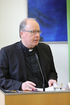 Pressekonferenz zur Eröffnung der bundesweiten Weihnachtsaktion 2022 am ersten Advent im Bistum Trier.
Der Bischof von Trier Dr. Stephan Ackermann.